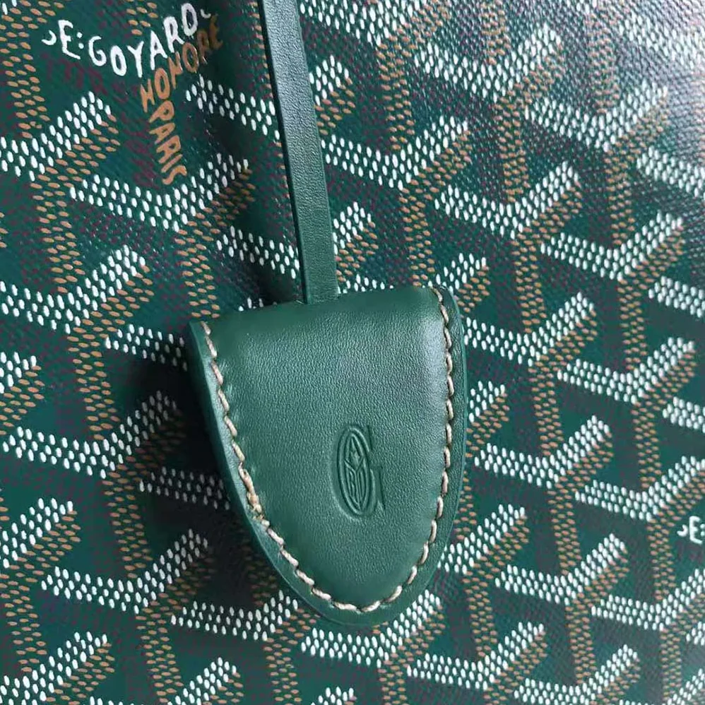 Goyard Bellechasse Biaude PM Bag for Women in Green Goyard Bellechasse Biaude PM Bag for Women in Green