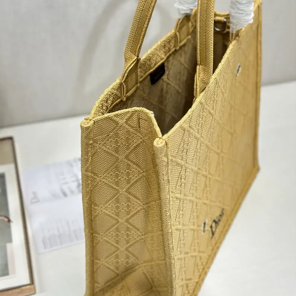 Dior Large Dior Book Tote Natural Raffia for Women in Effect Cannage Embroidery