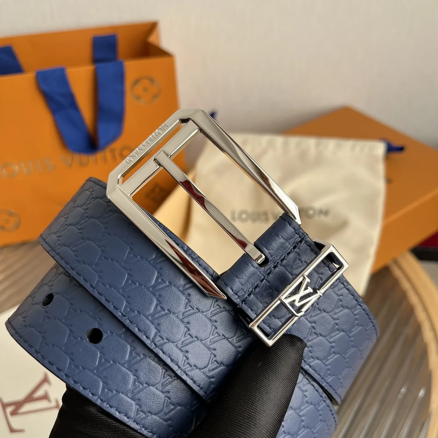 Louis Vuitton Reversible Blason Belt Navy Blue & Black Louis Vuitton Reversible Blason Belt Navy Blue & Black