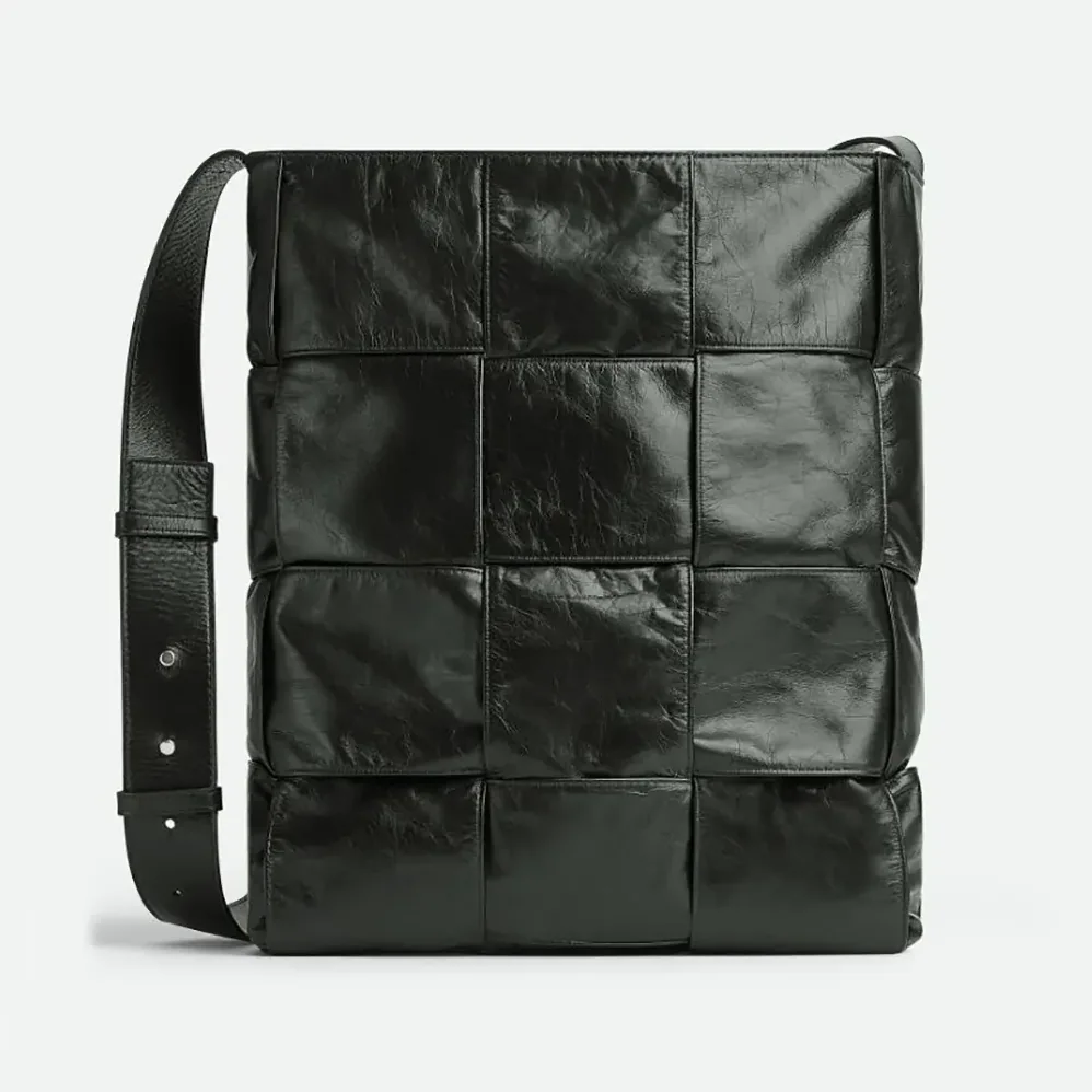 Bottega Veneta Arco Hobo Bag in Calfskin Leather for Unisex in Black Bottega Veneta Arco Hobo Bag in Calfskin Leather for Unisex in Black