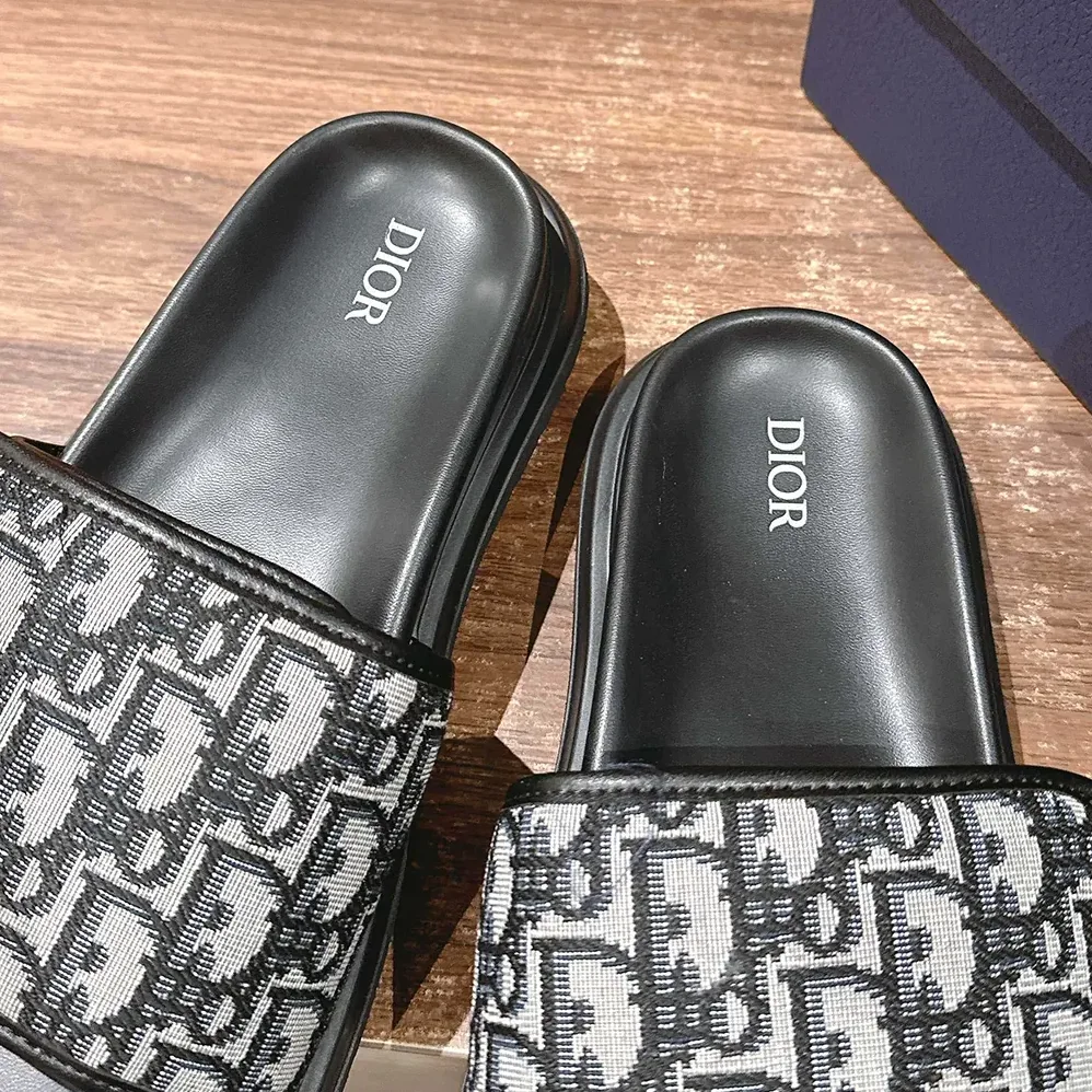 Dior Aqua Sandal Beige and Black Dior Oblique Jacquard for Unisex Dior Aqua Sandal Beige and Black Dior Oblique Jacquard for Unisex