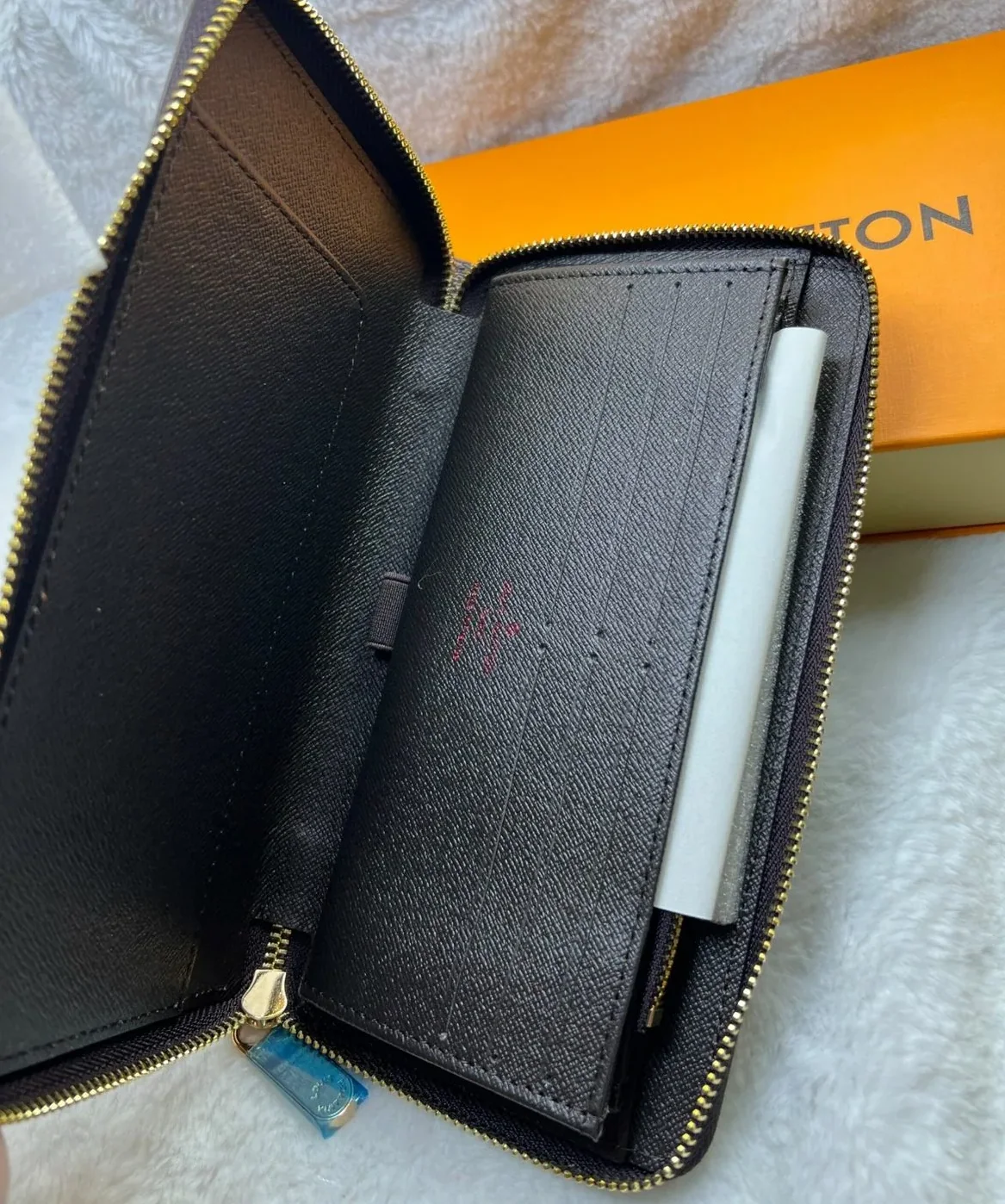 Louis Vuitton Zippy Wallet Canvas Brown Louis Vuitton Zippy Wallet Canvas Brown