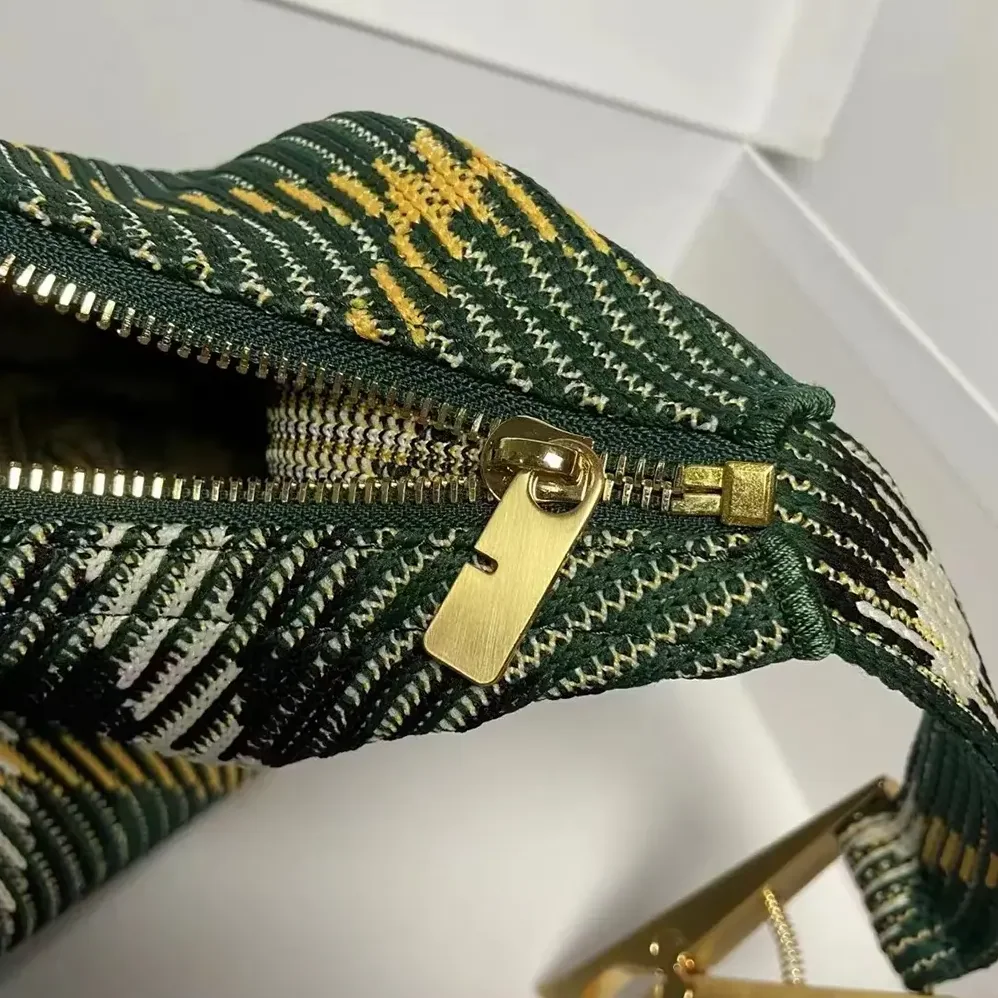 Burberry Mini Peg Duffle Bag for Women in Green