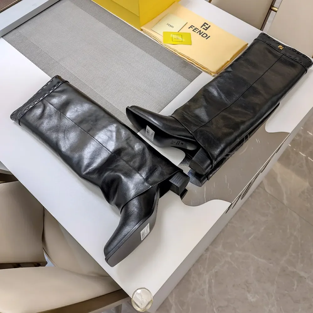 Fendi Show Black Leather Hhigh for Women in heeled Boots Fendi Show Black Leather Hhigh for Women in heeled Boots