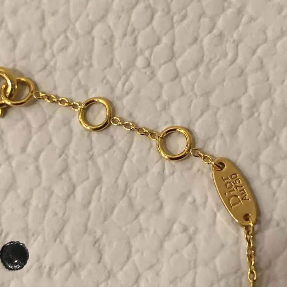 Dior Rose Des Vents Bracelet Yellow Gold Diamonds and Mother-of for Women in pearl Dior Rose Des Vents Bracelet Yellow Gold Diamonds and Mother-of for Women in pearl