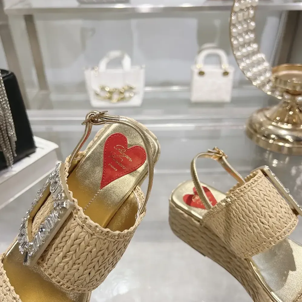 Roger Vivier Strass Buckle Wedge Sandals in Raffia for Women Roger Vivier Strass Buckle Wedge Sandals in Raffia for Women