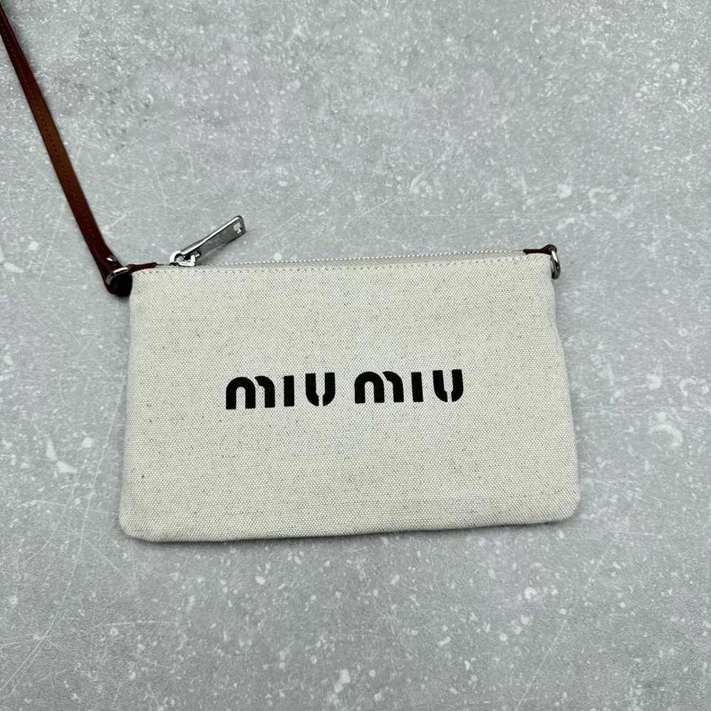 Miu Miu IVY Raffia for Women in Effect and Linen Bag