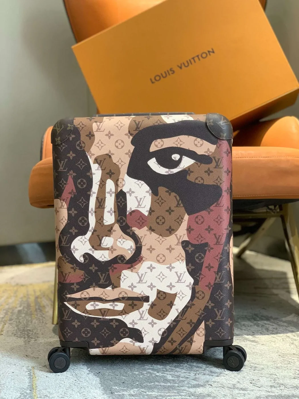 Louis Vuitton Horizon 55 Suitcase in Monogram Brown Champagne Hardware Louis Vuitton Horizon 55 Suitcase in Monogram Brown Champagne Hardware