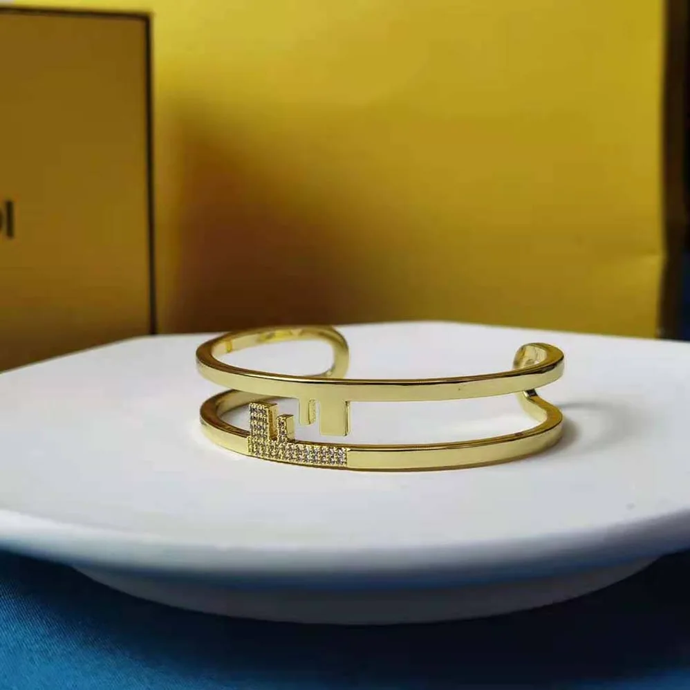 Fendi O'lock Bracelet with Gold for Women in Colored Bracelet Fendi O'lock Bracelet with Gold for Women in Colored Bracelet