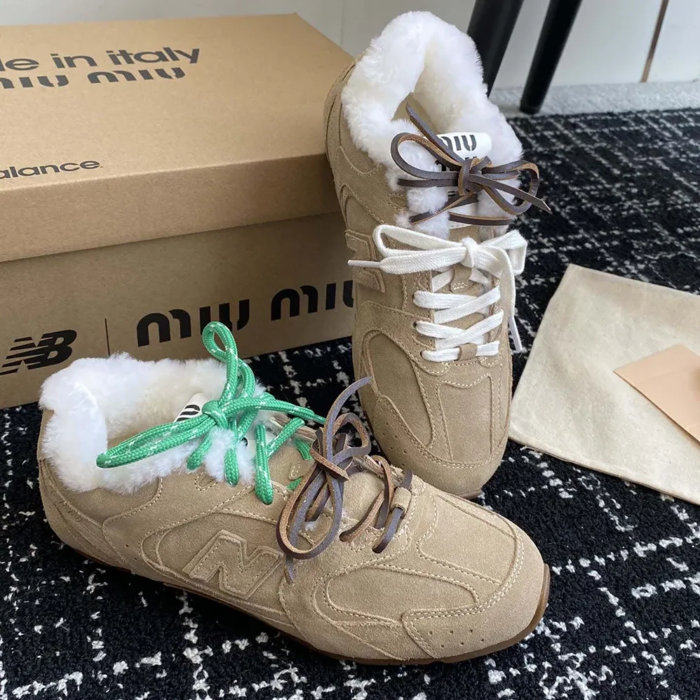 Miu Miu New Balance X Miu Miu 530 SL Bleached Leather Sneakers for Women Miu Miu New Balance X Miu Miu 530 SL Bleached Leather Sneakers for Women