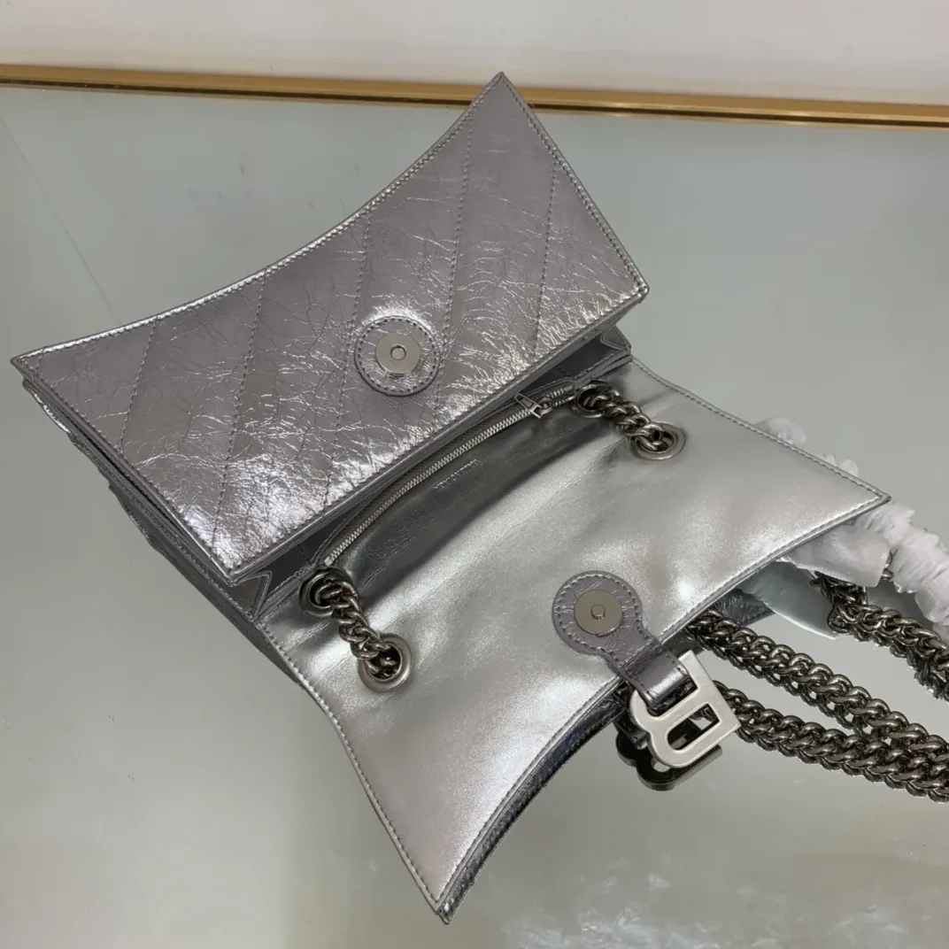 Crush Small Chain Bag Quilted In Sliver Tone /