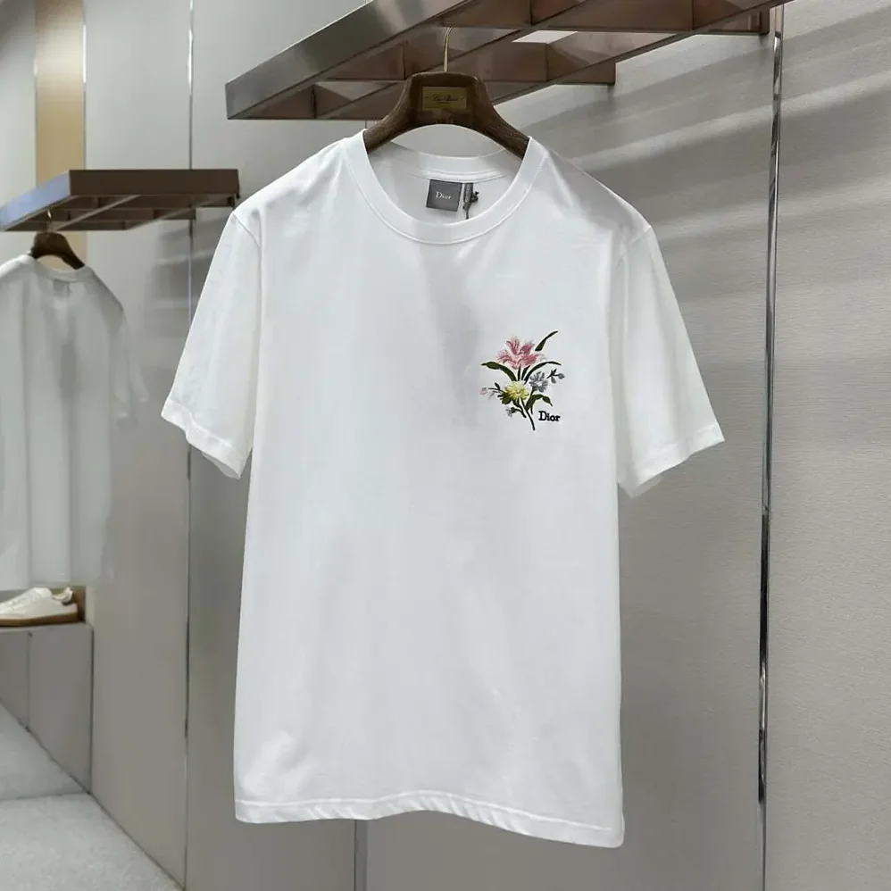 Dior T-Shirt with Dior Secret Garden Motif Relaxed Fit White Cotton Jersey for Women Dior T-Shirt with Dior Secret Garden Motif Relaxed Fit White Cotton Jersey for Women