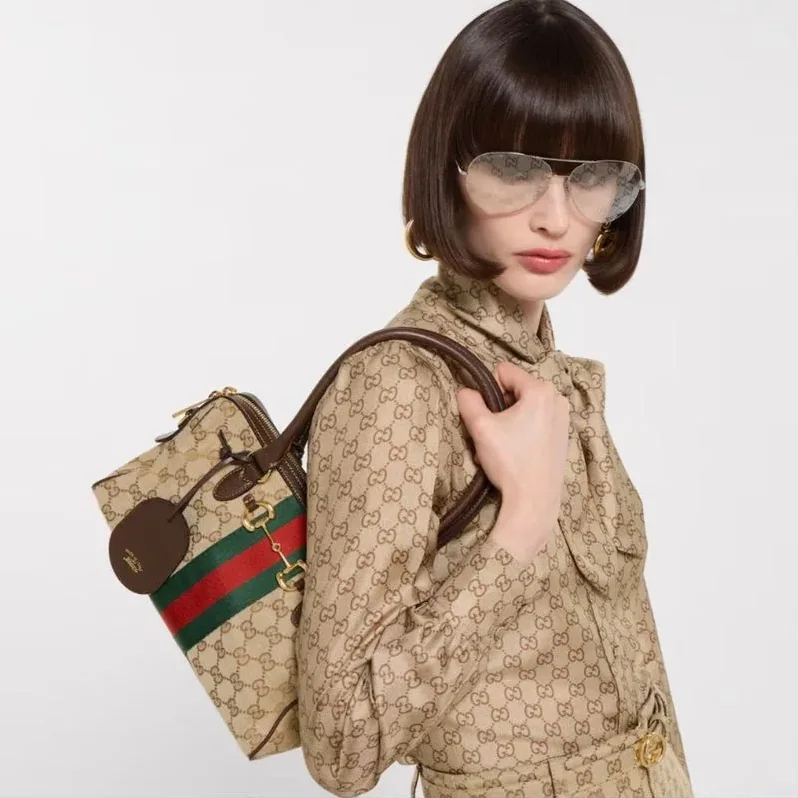Gucci Borsetto Medium Boston Shoulder Bag in Sand Gold Hardware Gucci Borsetto Medium Boston Shoulder Bag in Sand Gold Hardware