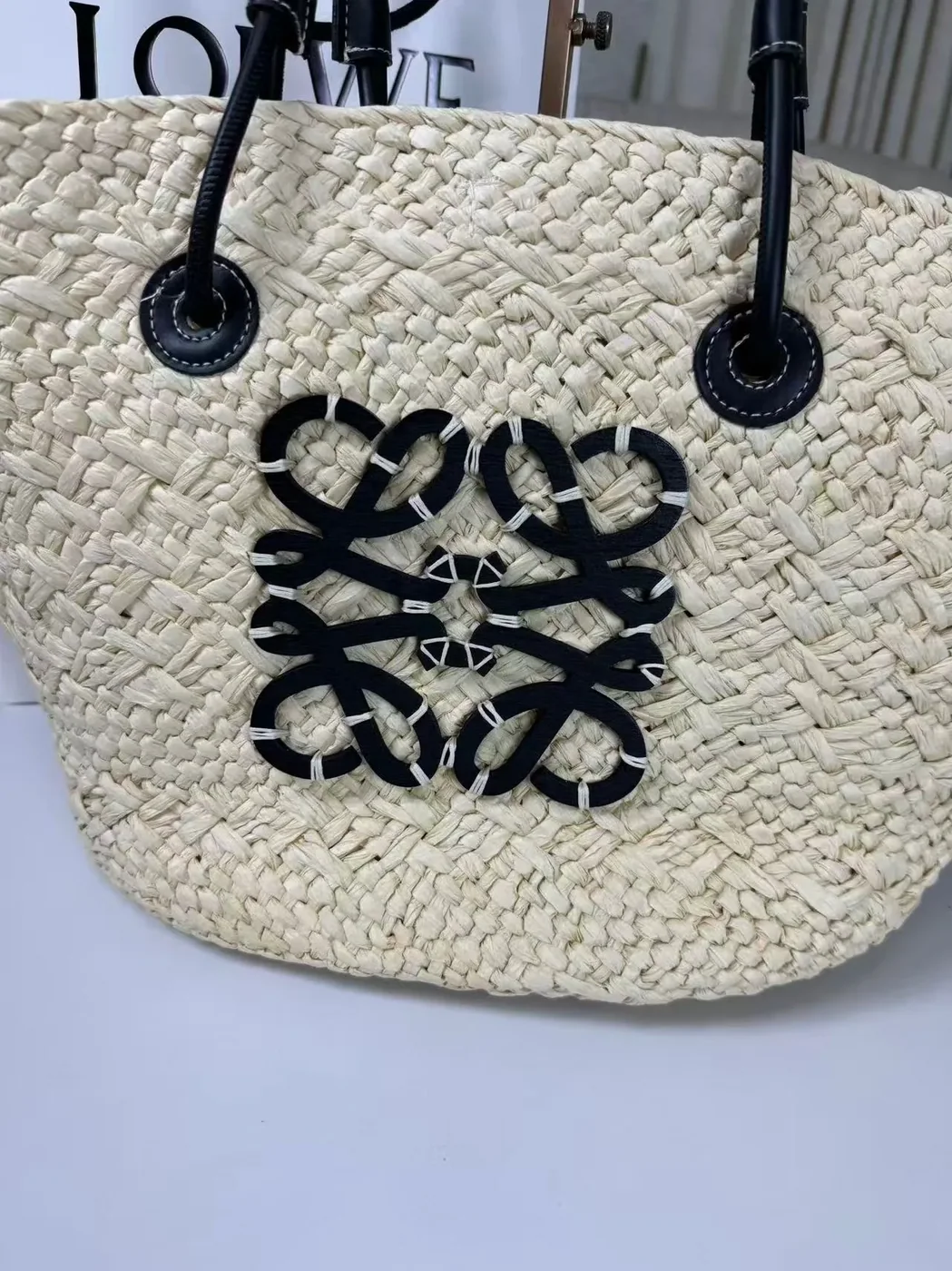 Loewe Anagram Basket Bag Beige/Black / A223T43X02 Loewe Anagram Basket Bag Beige/Black / A223T43X02