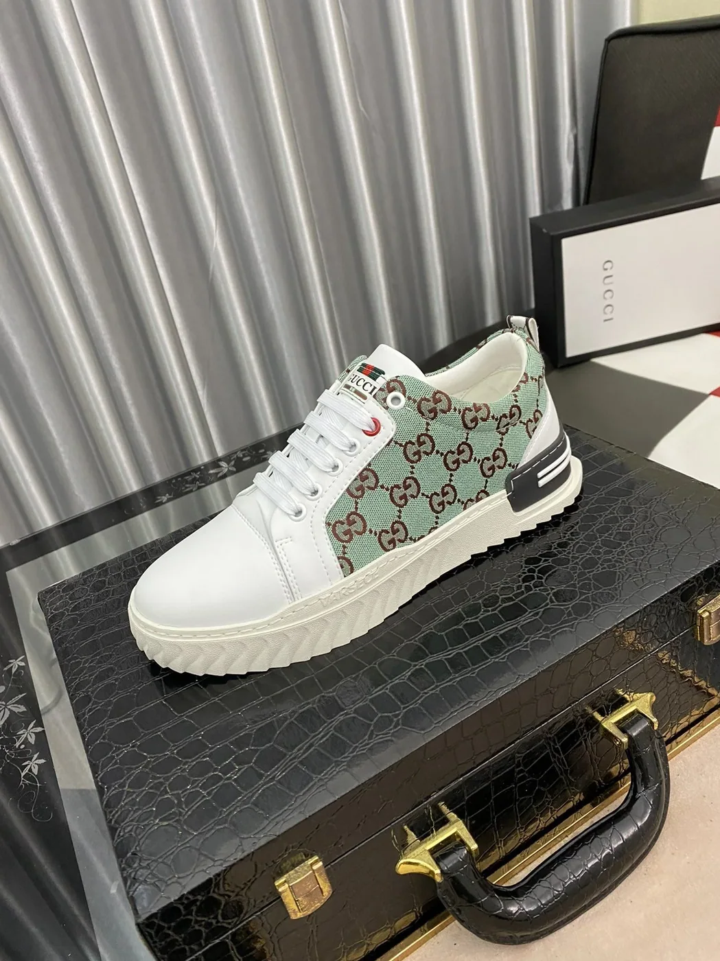 Gucci GG Ace Sneaker Green And White for Men Gucci GG Ace Sneaker Green And White for Men