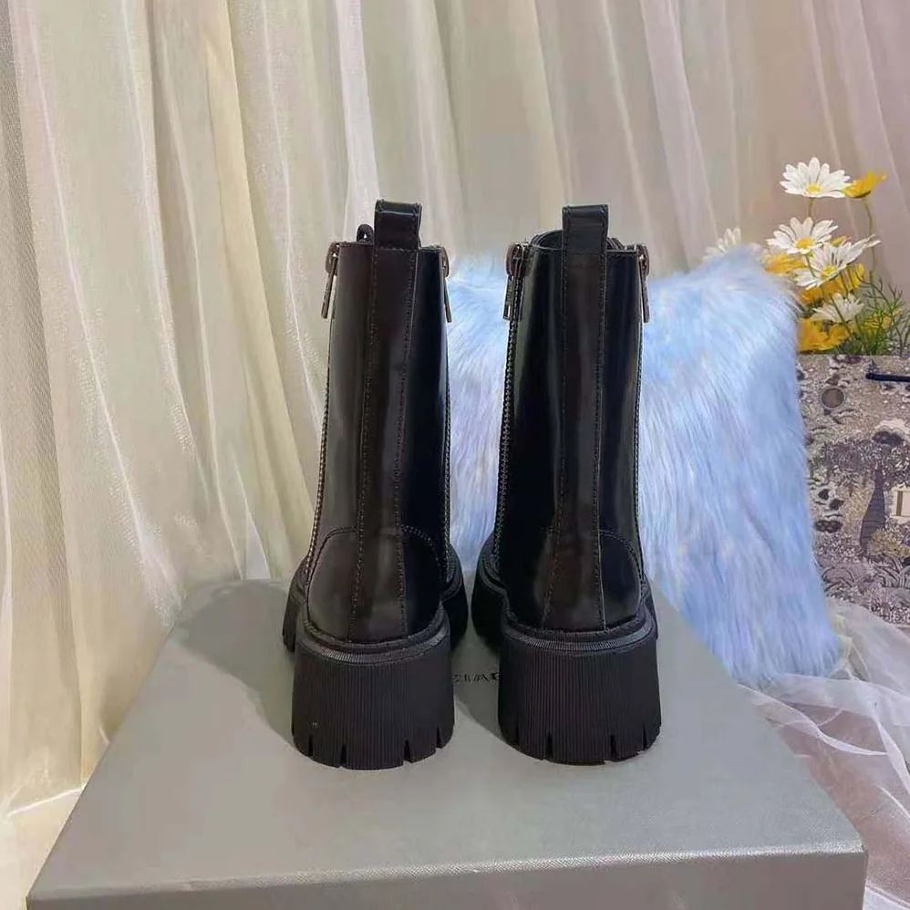 Balenciaga Tractor 20mm Lace-Up Boot in Black Smooth Calfskin for Women Balenciaga Tractor 20mm Lace-Up Boot in Black Smooth Calfskin for Women
