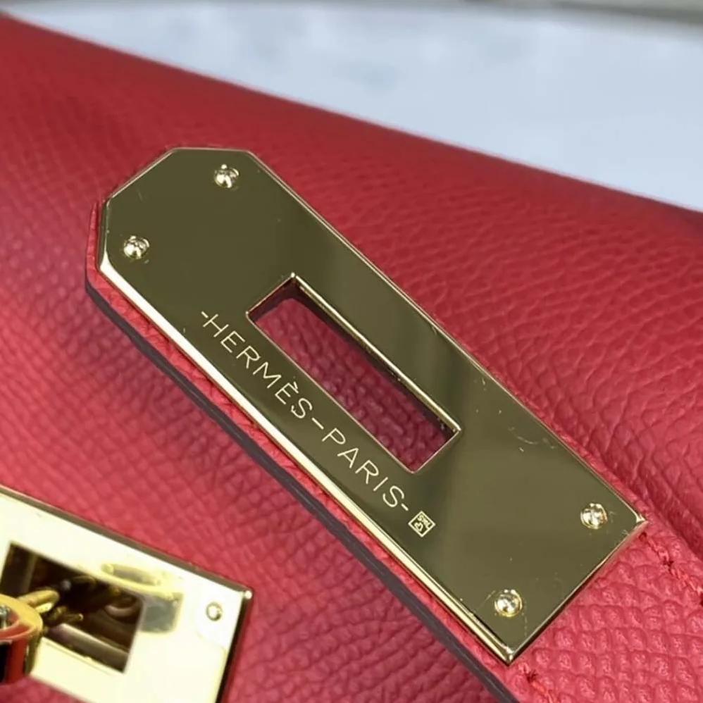 Hermes Kelly Bag 28 Epsom Leather for Women in Red