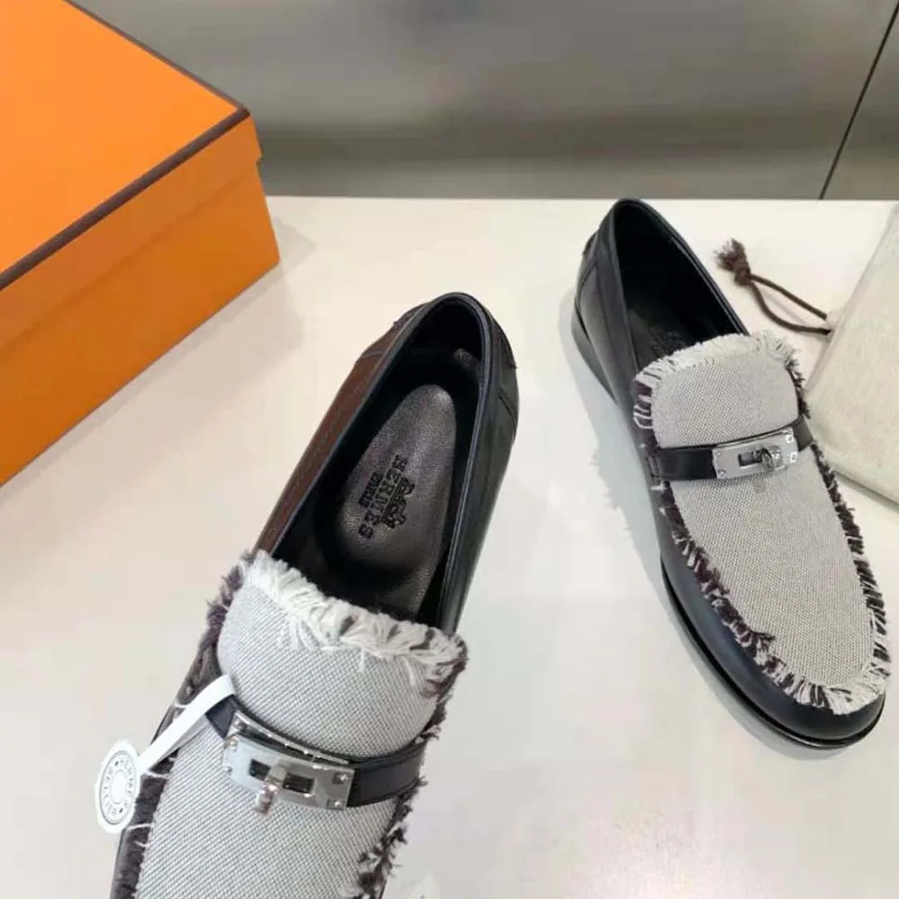 Hermes Destin Loafer in Calfskin Leather for Women in Black Hermes Destin Loafer in Calfskin Leather for Women in Black