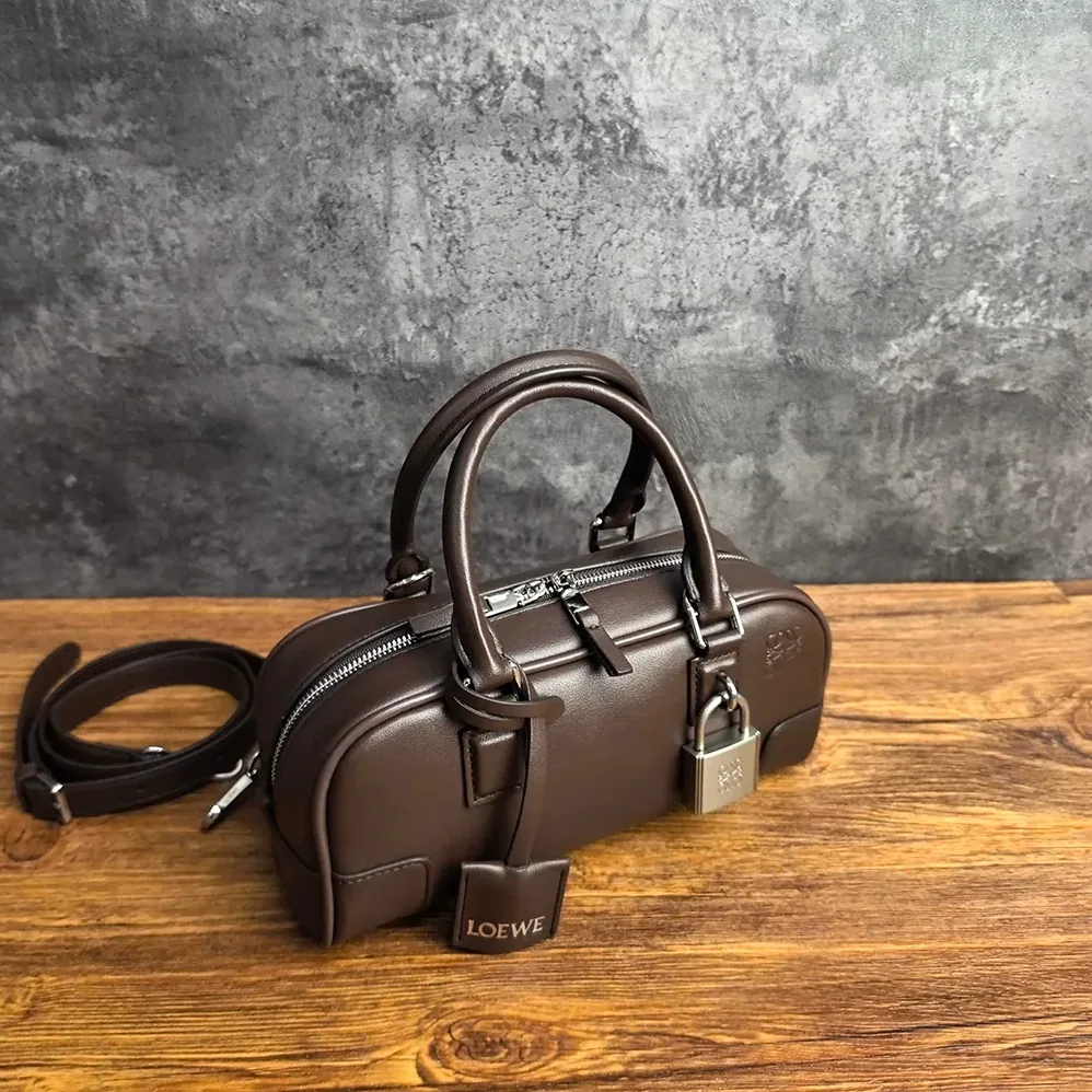 Loewe Amazona 23 Cropped Bag in Shiny Calfskin for Women in Squirrel Loewe Amazona 23 Cropped Bag in Shiny Calfskin for Women in Squirrel
