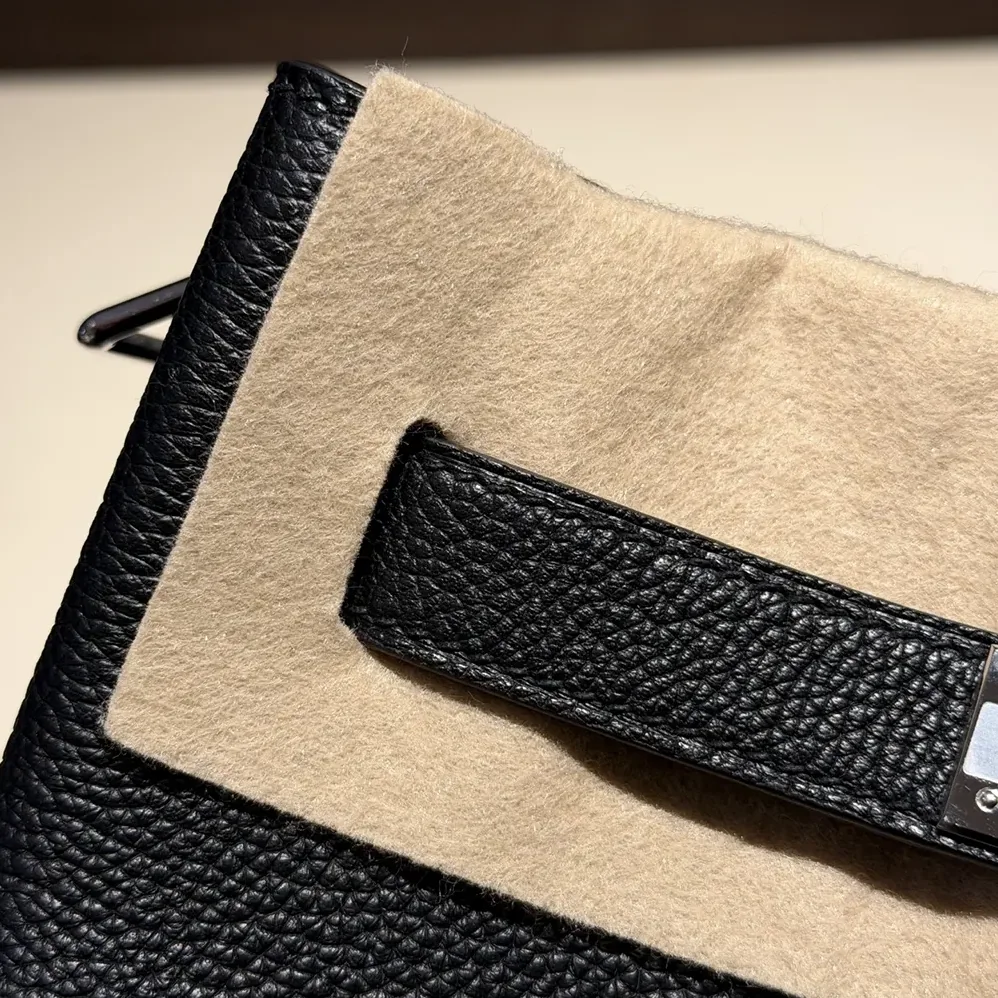 Hermes Togo So Kelly 22 Palladium Hardware for Unisex in Black