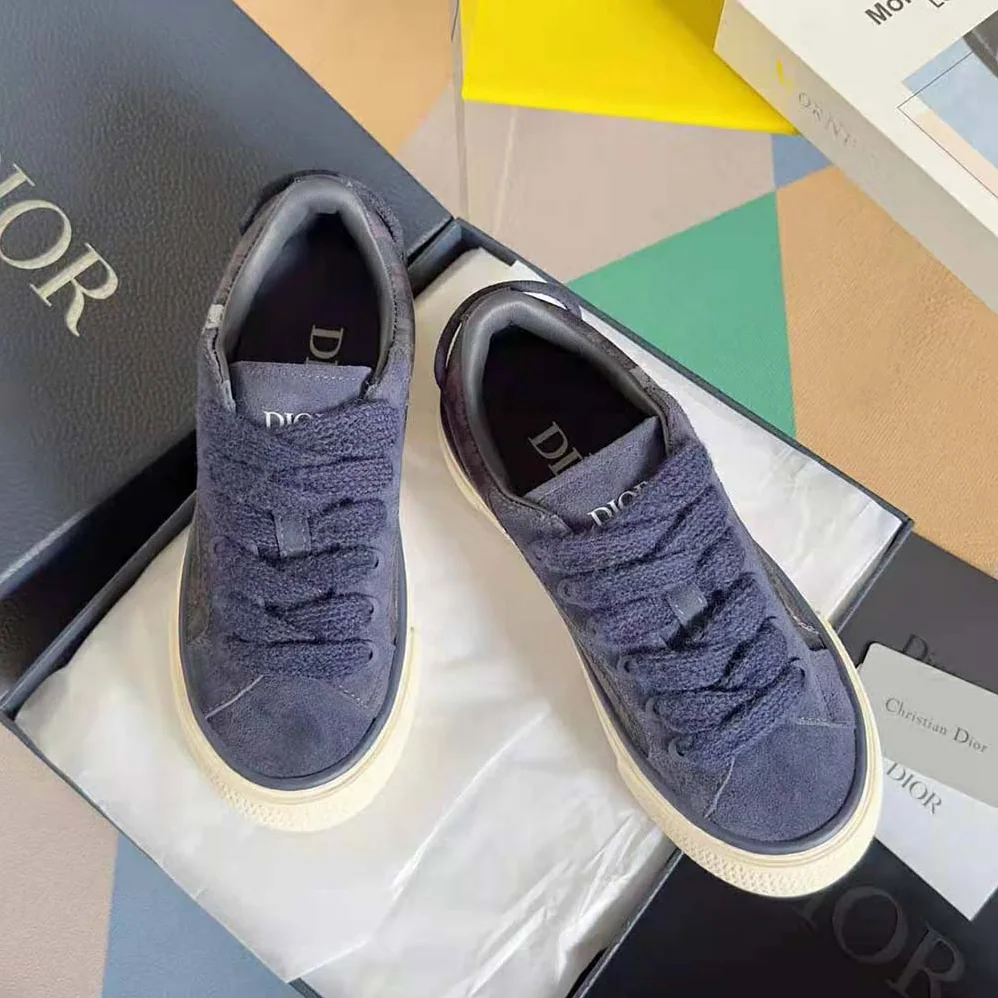 Dior Tears B33 Sneaker Blue Dior Oblique Denim and Peace Sign Dior Tears and Navy Blue Suede for Men Dior Tears B33 Sneaker Blue Dior Oblique Denim and Peace Sign Dior Tears and Navy Blue Suede for Men