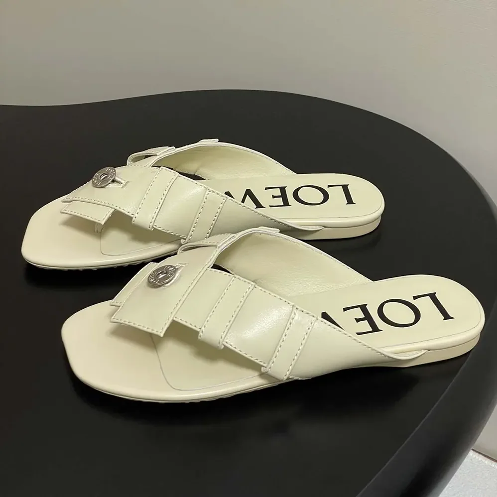Loewe Toy Panta Toe Post Sandal in Lambskin for Women in Beige Loewe Toy Panta Toe Post Sandal in Lambskin for Women in Beige