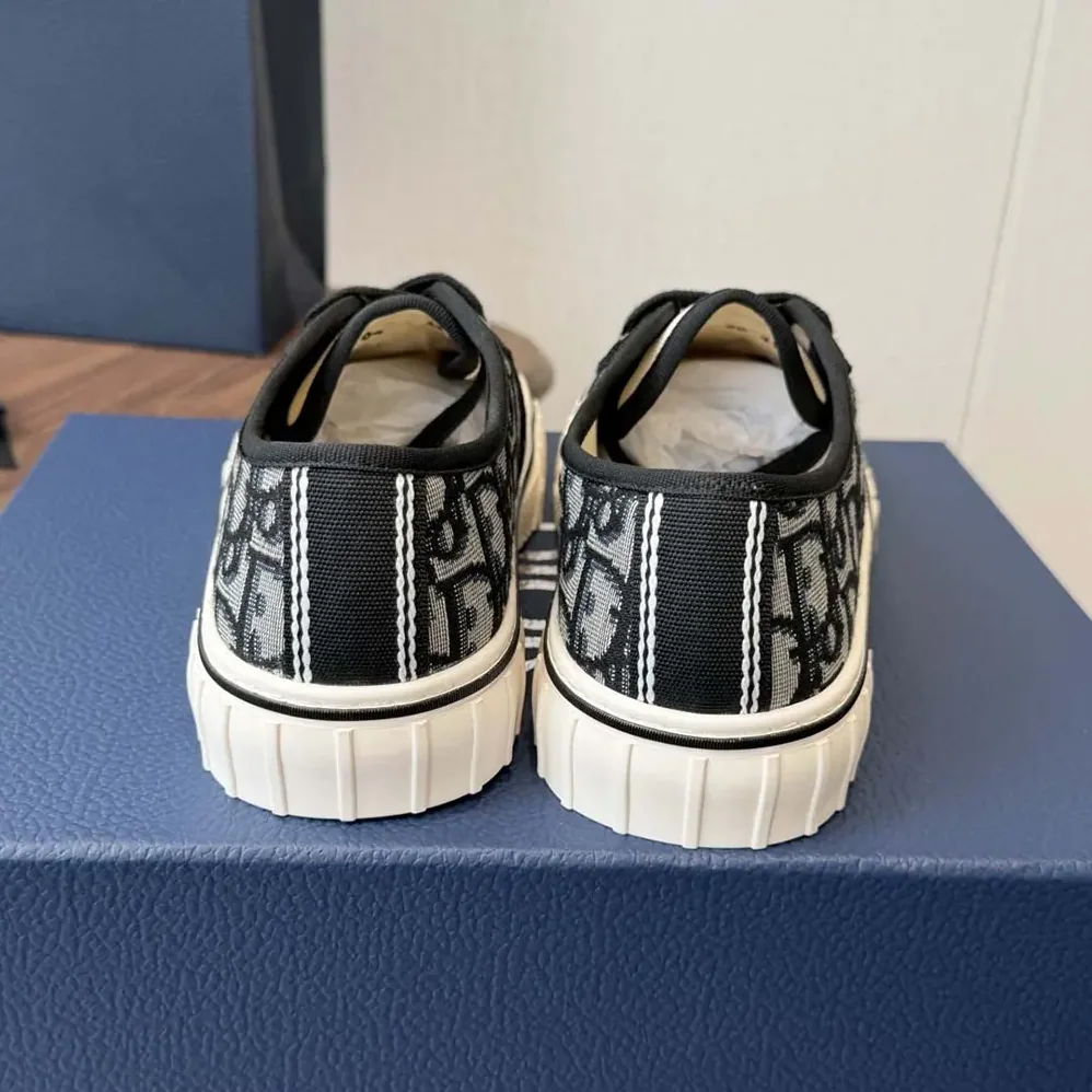 Dior Hooper Low-Top Sneaker Beige and Blue Dior Oblique Jacquard and Black Suede Calfskin for Unisex Dior Hooper Low-Top Sneaker Beige and Blue Dior Oblique Jacquard and Black Suede Calfskin for Unisex