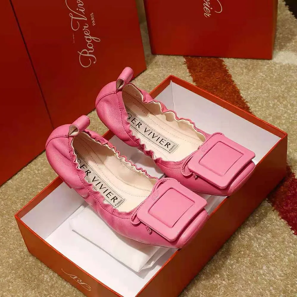 Roger Vivier Viv' Pockette Lacquered Buckle Ballerinas in Nappa for Women in Pink Roger Vivier Viv' Pockette Lacquered Buckle Ballerinas in Nappa for Women in Pink
