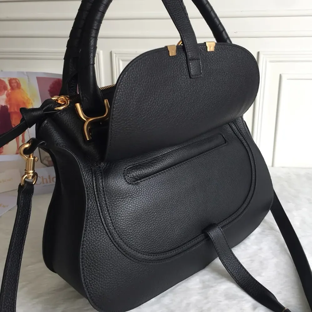 Chloe Marcie Bag in Grained Leather for Women in Black Chloe Marcie Bag in Grained Leather for Women in Black