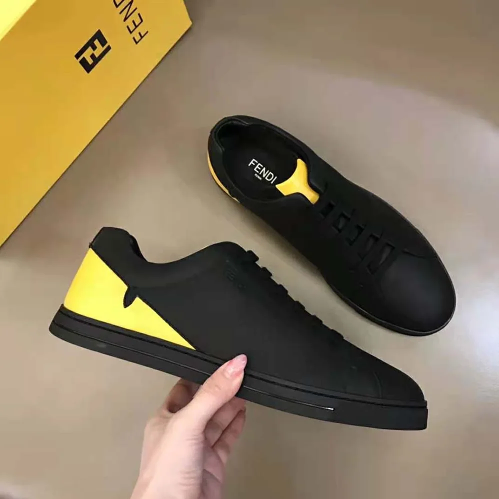 Fendi Sneakers Black Leather Low for Men in Tops Rubber Cupsole