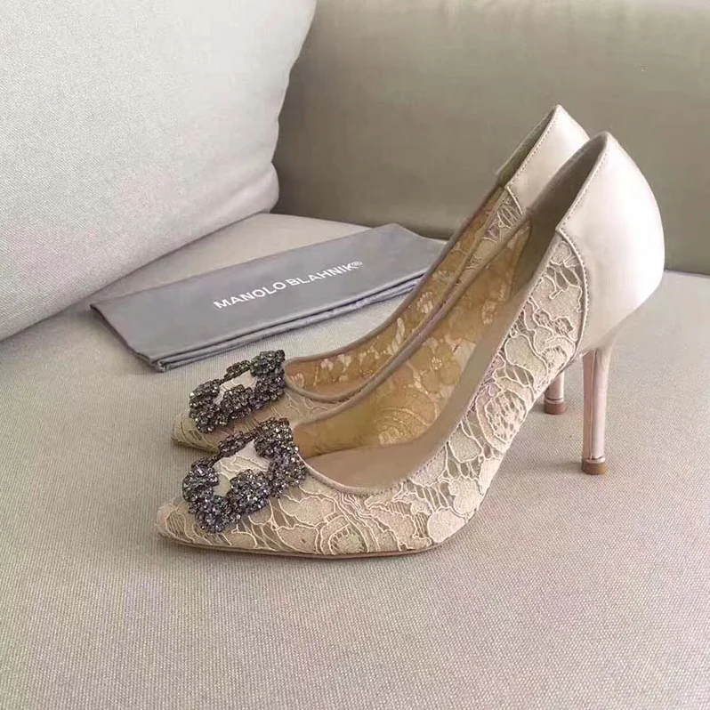 Manolo Blahnik Hangisi Lace Lace Jewel Buckled Pumps Shoes for Women in Sandy Manolo Blahnik Hangisi Lace Lace Jewel Buckled Pumps Shoes for Women in Sandy