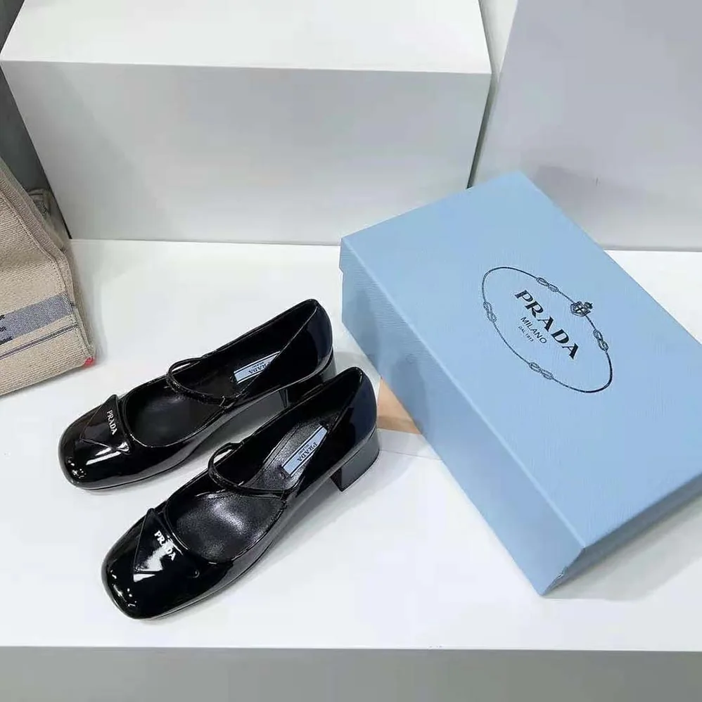 Prada Patent Leather Pumps in 45mm Heel Height for Women in Black