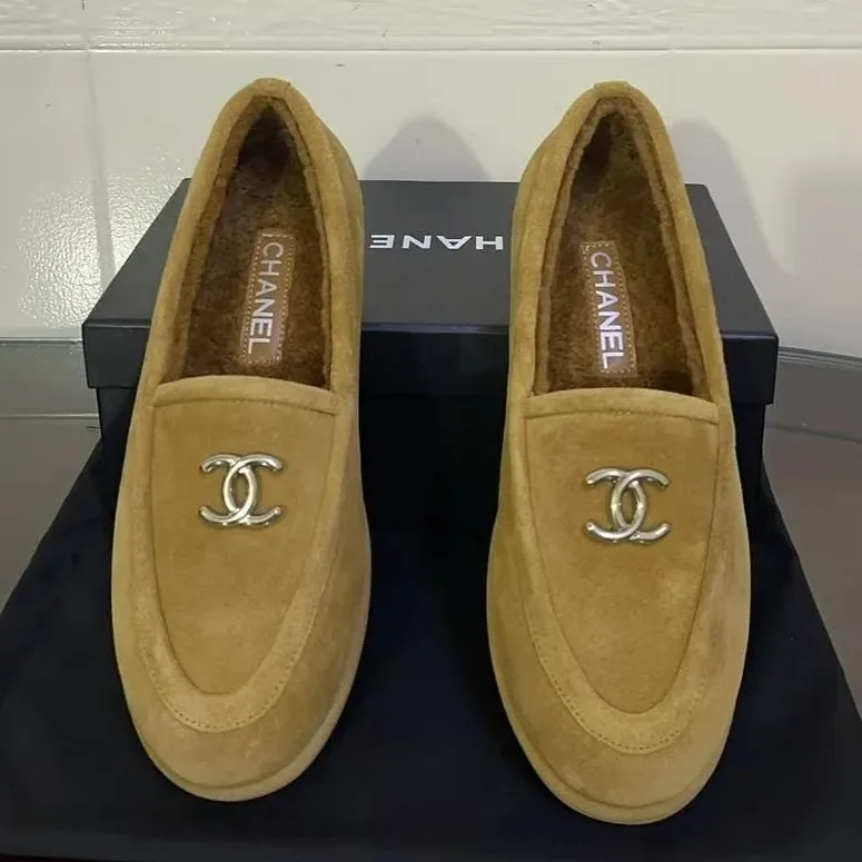 Chanel Shearling Lined Suede Loafers - Size 38EU - 7US Chanel Shearling Lined Suede Loafers - Size 38EU - 7US