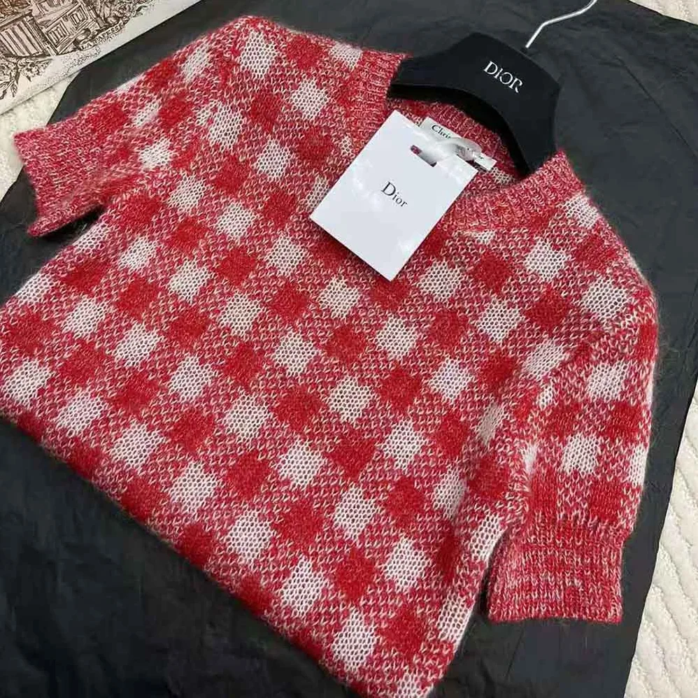 Dior Short-Sleeved Sweater Red D for Women in Little Vichy Alpaca Dior Short-Sleeved Sweater Red D for Women in Little Vichy Alpaca