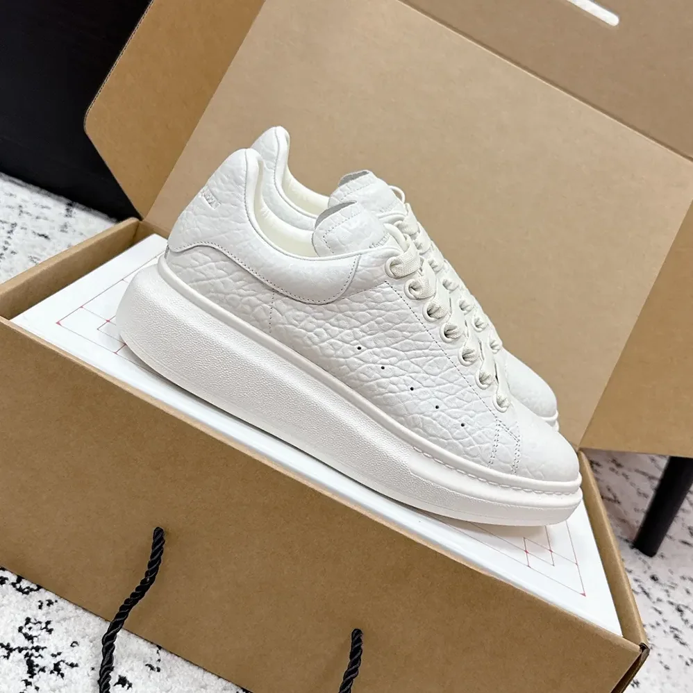 Alexander Mcqueen Oversized Sneaker in Off White for Unisex Alexander Mcqueen Oversized Sneaker in Off White for Unisex