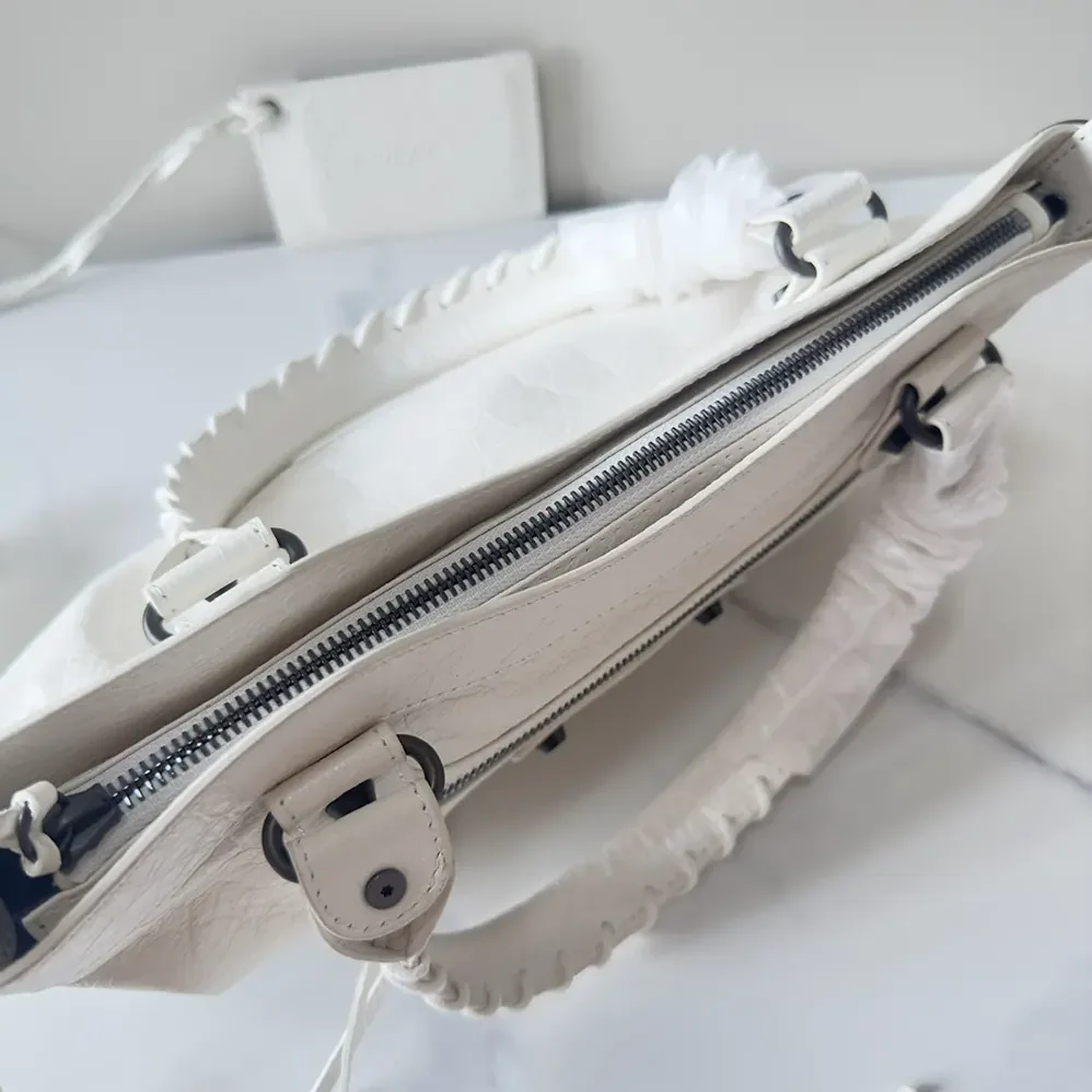 Balenciaga Le City First Bag In White Arena Storico Lambskin for Women Balenciaga Le City First Bag In White Arena Storico Lambskin for Women