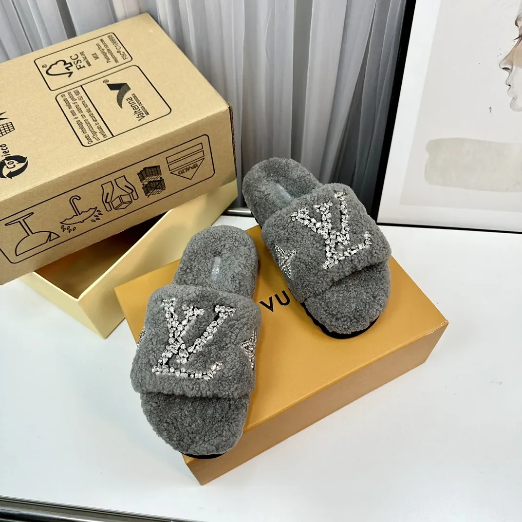 Louis Vuitton Paseo Flat Comfort Mule Grey Louis Vuitton Paseo Flat Comfort Mule Grey