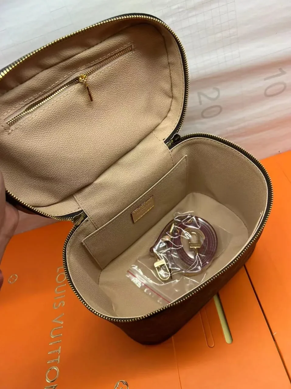 Louis Vuitton Nice BB Vanity Case in Brown Monogram Gold Hardware Louis Vuitton Nice BB Vanity Case in Brown Monogram Gold Hardware