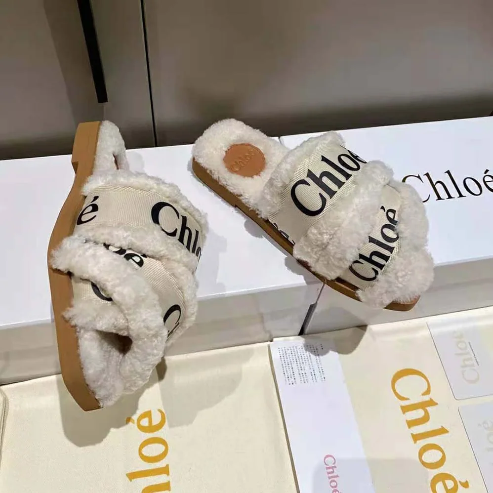 Chloe Woody Flat Mule in Canvas with Shearling for Women Chloe Woody Flat Mule in Canvas with Shearling for Women