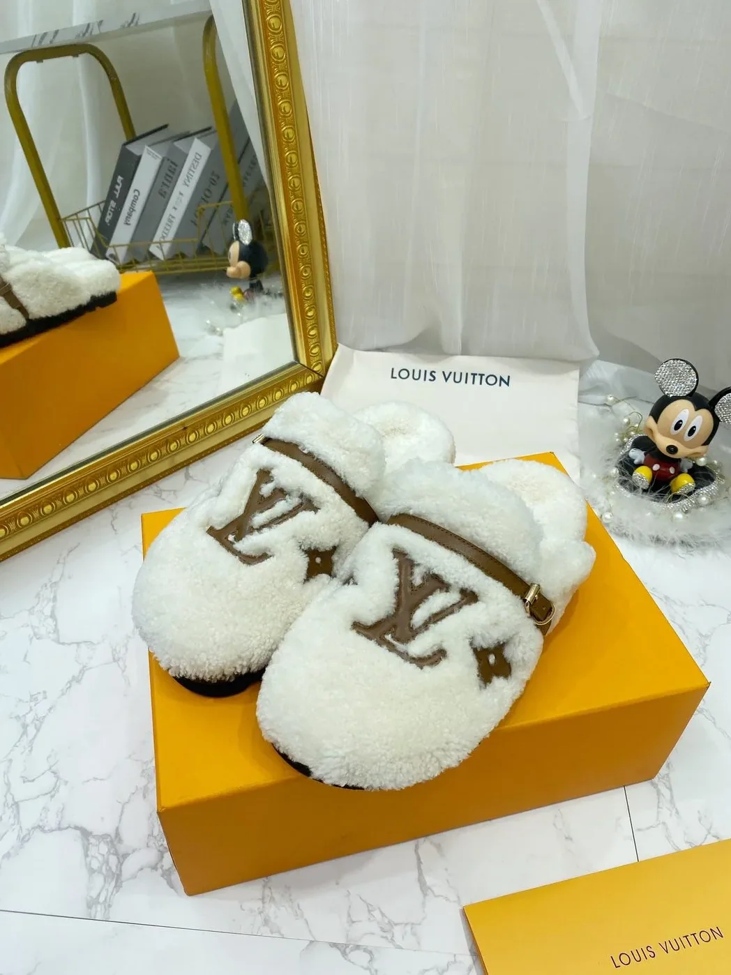 Louis Vuitton Winterbreak Flat Comfort Mule White for Women