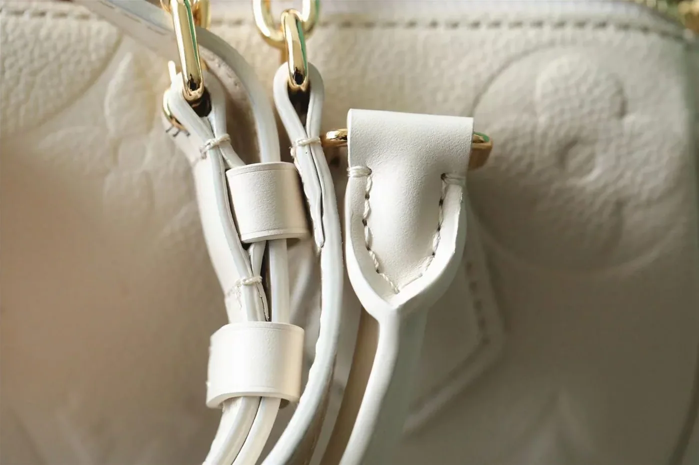Louis Vuitton Speedy Bandouliere 20 White /
