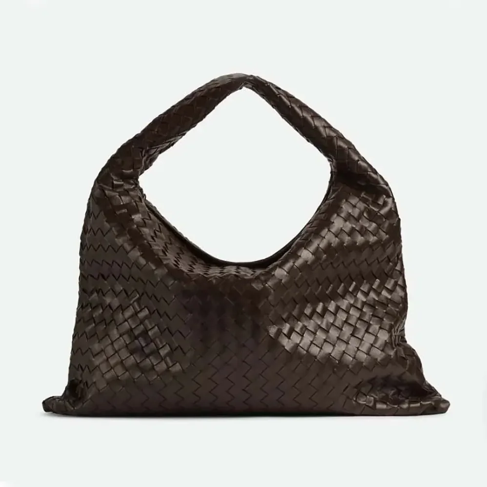 Bottega Veneta Large Hop Shoulder Bag in Calf Leather for Women in Chocolate