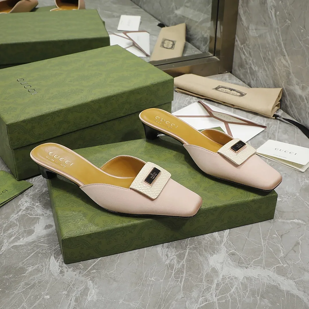 Gucci Slipper Sandals Pink Gucci Slipper Sandals Pink