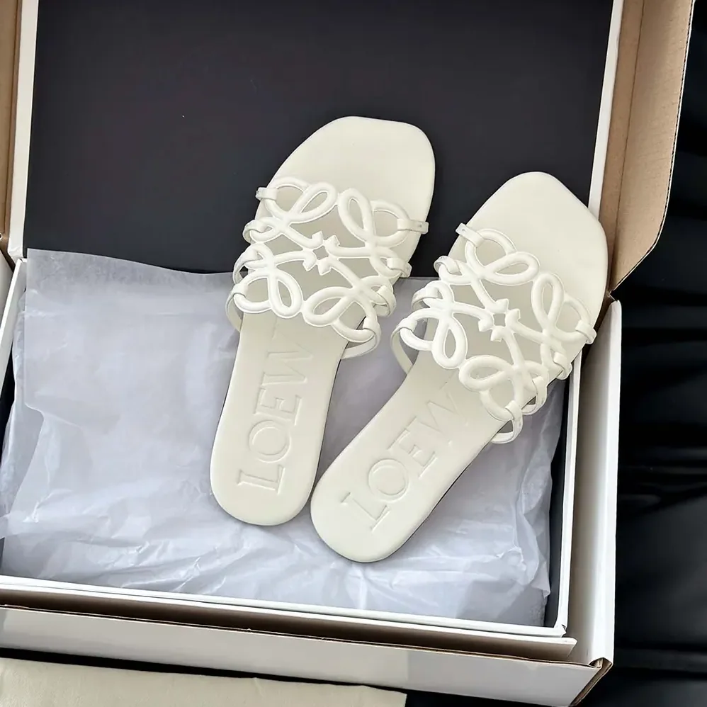 Loewe Petal Anagram Slide in Soft Calfskin for Women in White
