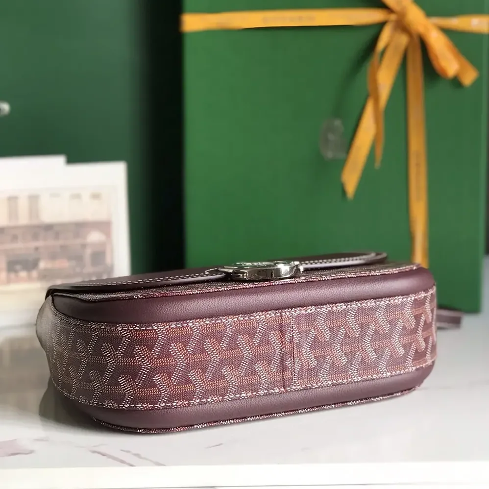 Goyard 233 Bag for Unisex in Maroon Goyard 233 Bag for Unisex in Maroon