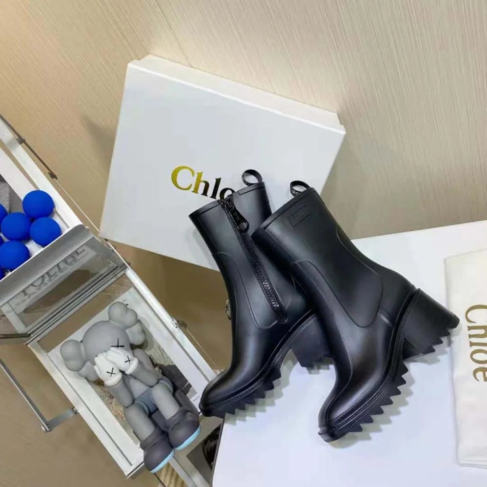 Chloe Betty Rain Boot in PVC for Women in Black Chloe Betty Rain Boot in PVC for Women in Black