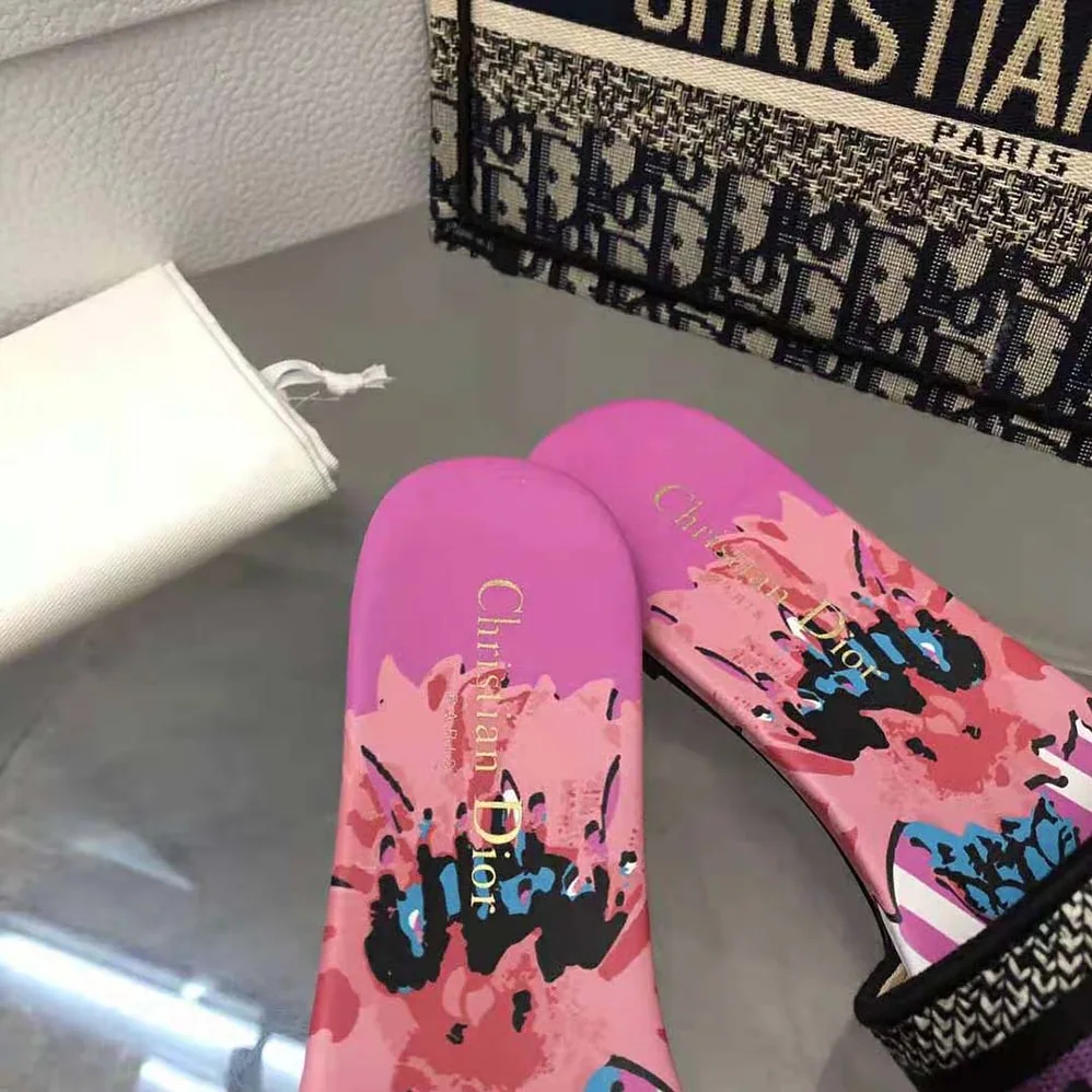 Dior Dway Slide Purple Multicolor D for Women in Flower Pop Cotton Embroidery Dior Dway Slide Purple Multicolor D for Women in Flower Pop Cotton Embroidery