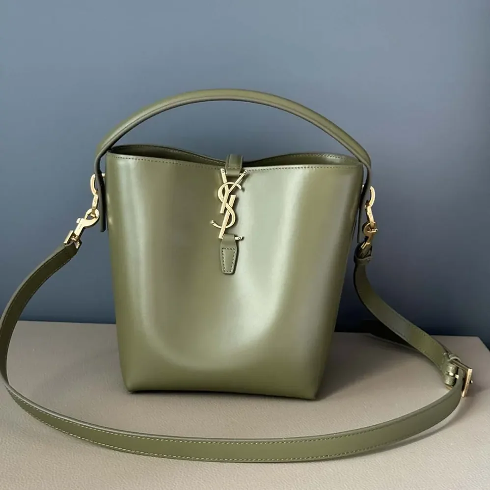 Saint Laurent YSL Le 37 Small in Shiny Leather for Women in Dark Green Saint Laurent YSL Le 37 Small in Shiny Leather for Women in Dark Green