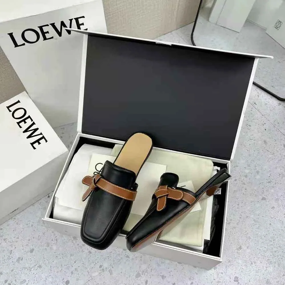 Loewe Gate Flat Mule in Calfskin for Women in Tan Loewe Gate Flat Mule in Calfskin for Women in Tan