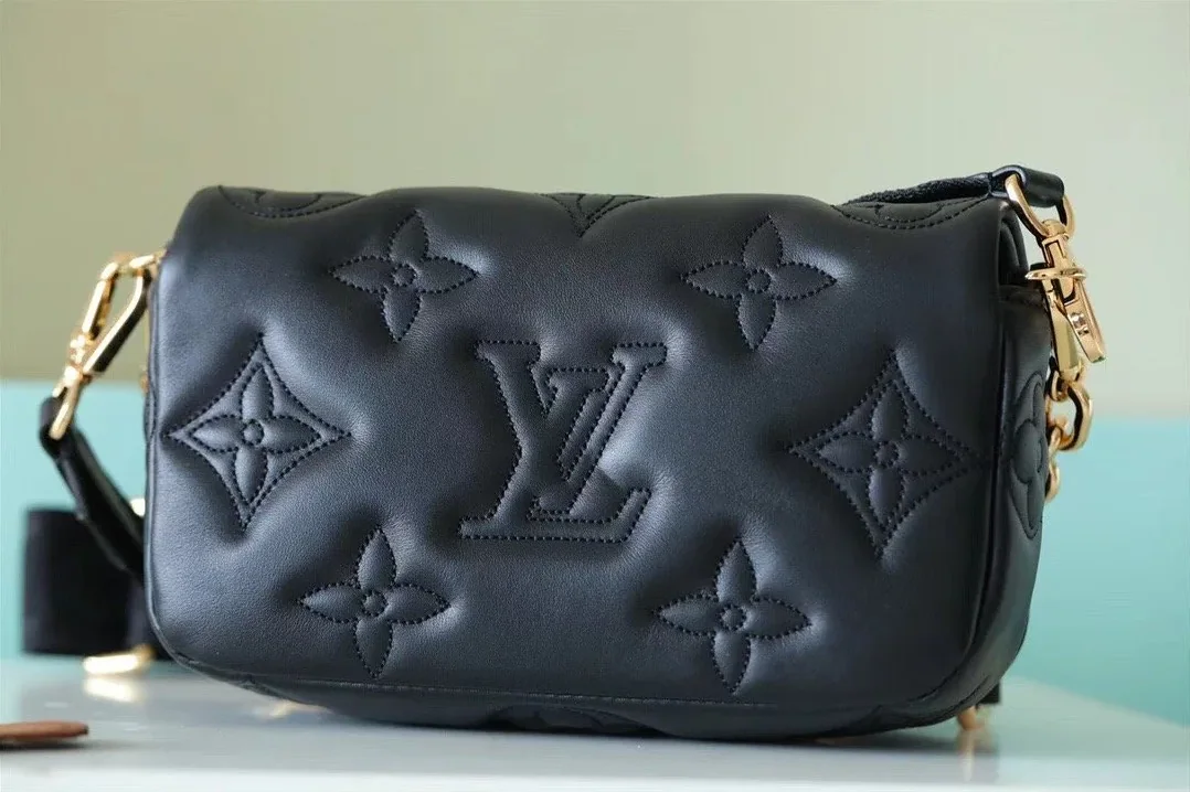 Louis Vuitton Wallet On Strap Bubblegram Monogram In Wallets and Small Leather Goods / LV Louis Vuitton Wallet On Strap Bubblegram Monogram In Wallets and Small Leather Goods / LV